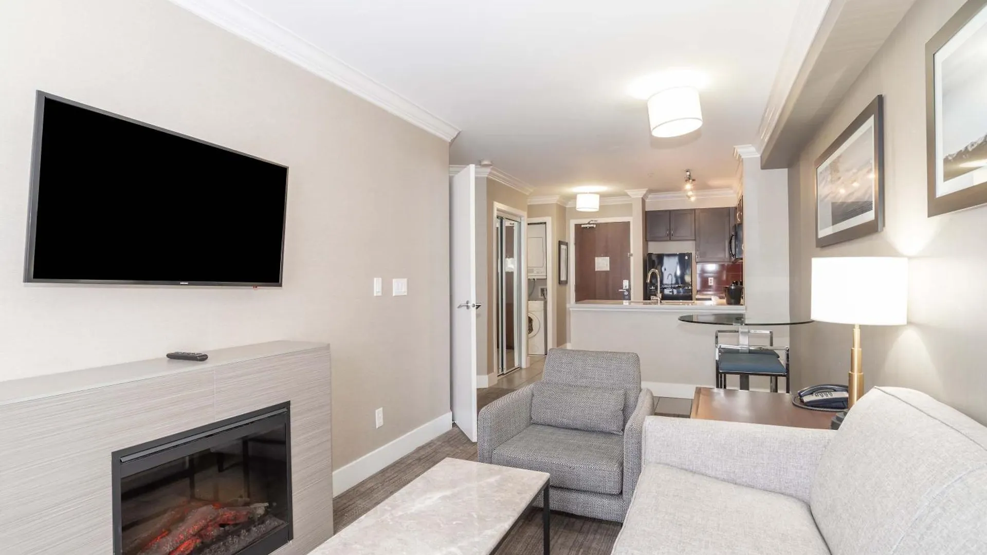 Sandman Hotel And Suites Abbotsford 3*,