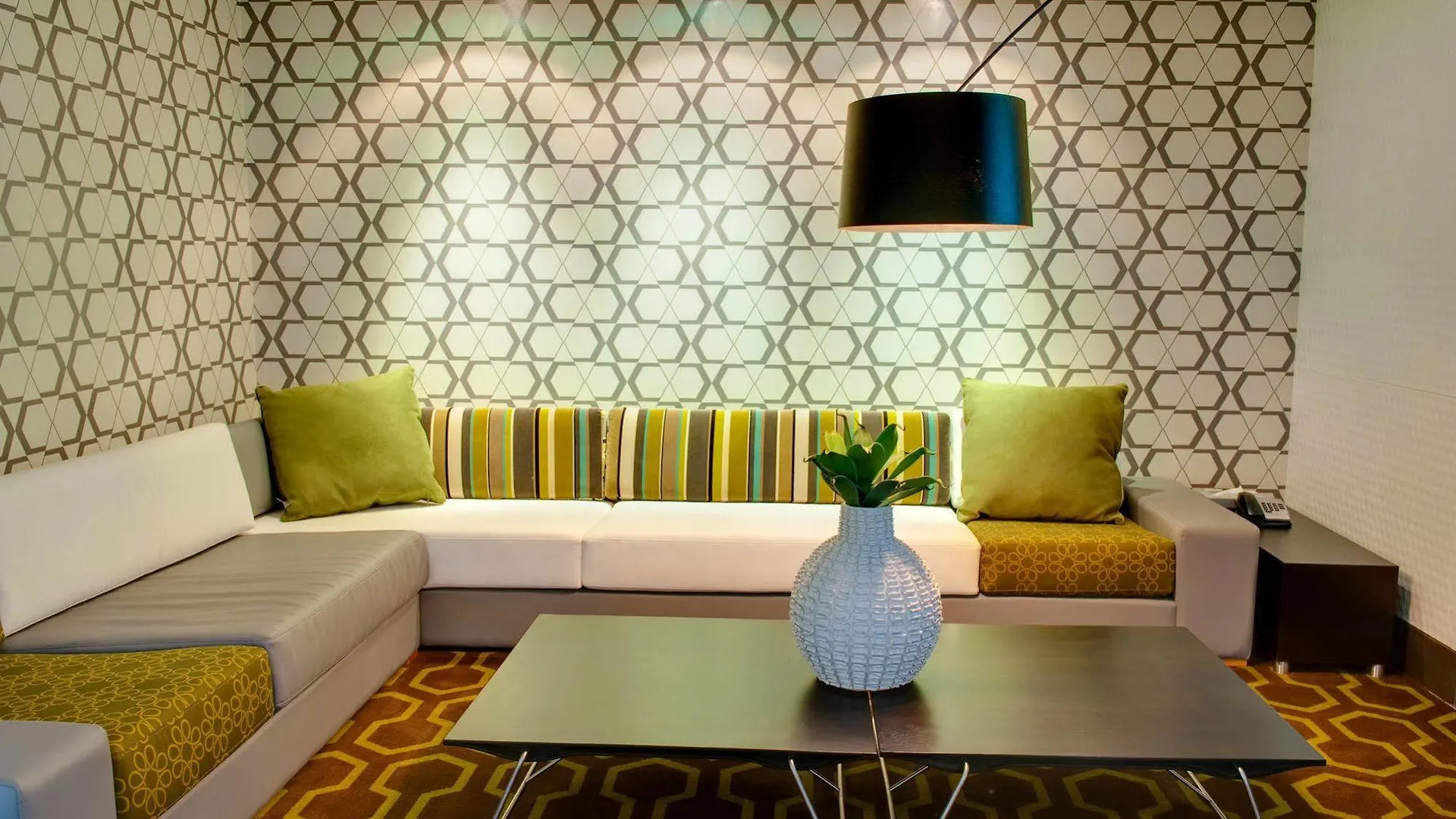 Sandman Hotel And Suites Abbotsford 3*,