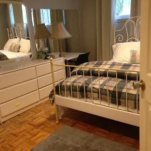 Near Downtown Apartment Montreal