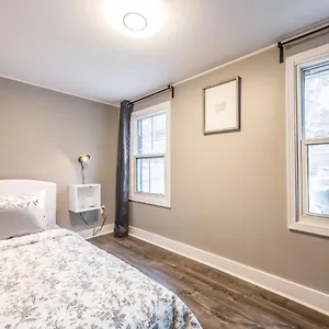 Cozy Chic Oasis 3 Bedroom Apartment Halifax