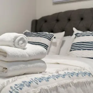 Modern Basement Gem: 2 Bedroom Retreat Apartment Calgary